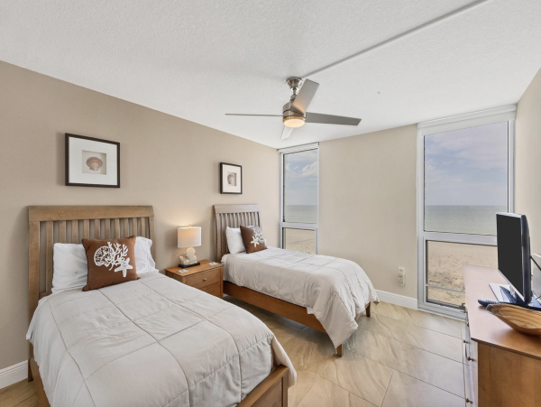 Two Bedroom Beach Condo Communal Pool  Longboat Key